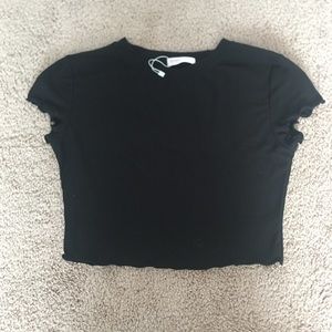 BLACK CROPPED TEE